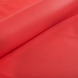 Fotoliu bean bag roșu perfect pentru relaxare în grădină sau living