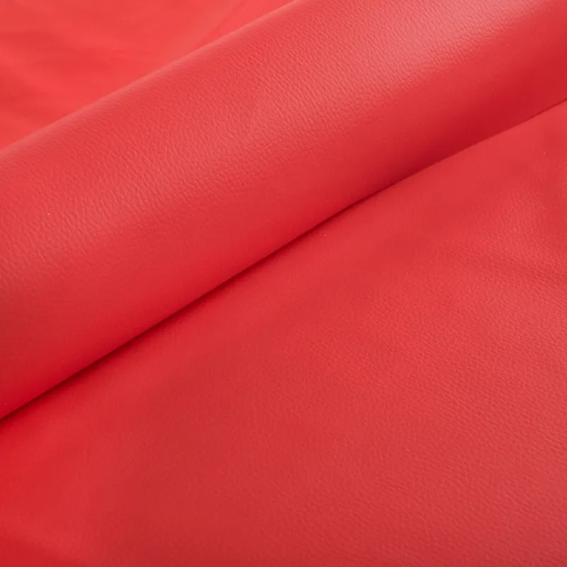 Fotoliu bean bag roșu perfect pentru relaxare în grădină sau living