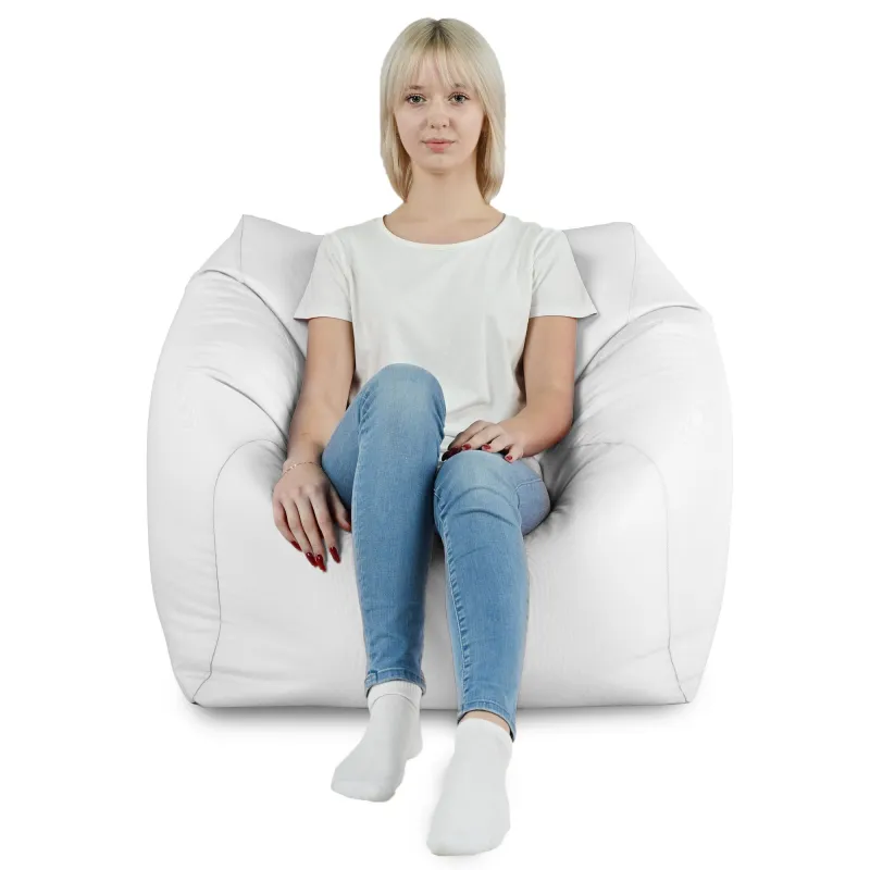 Fotoliu puf confortabil pentru relaxare în grădină