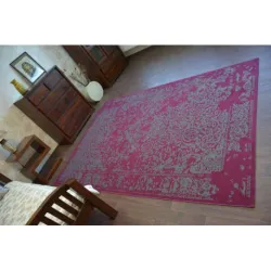 Covor vintage cu model clasic, perfect pentru dormitor sau birou