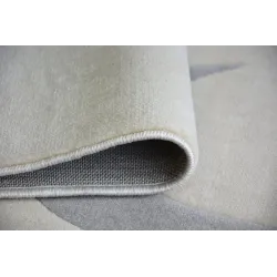 Covor elegant crem, ideal pentru interioare moderne