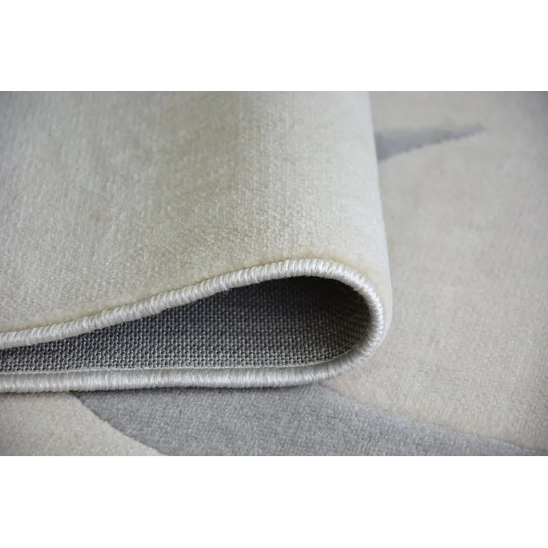 Covor elegant crem, ideal pentru interioare moderne