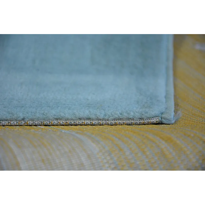 Covor modern în culoare pastel, ideal pentru camera copiilor