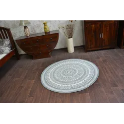 Covor rotund din sisal, un plus elegant pentru orice interior