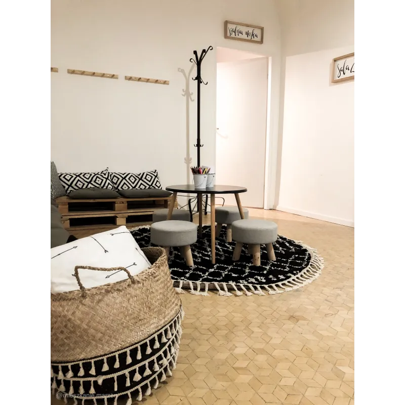 Covor negru și alb pentru interioare moderne
