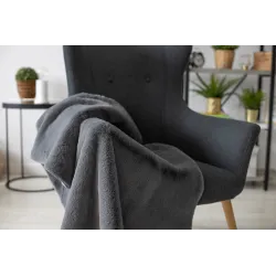 Covor cu textură moale, ideal pentru dormitoare confortabile