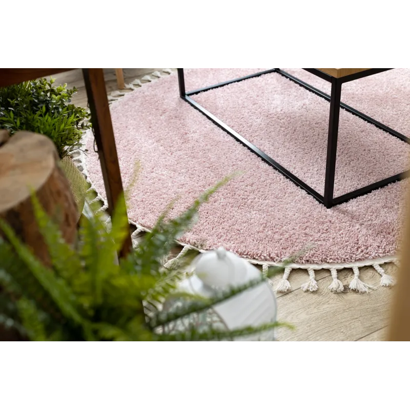 Covor roz pentru living, ideal pentru interior modern