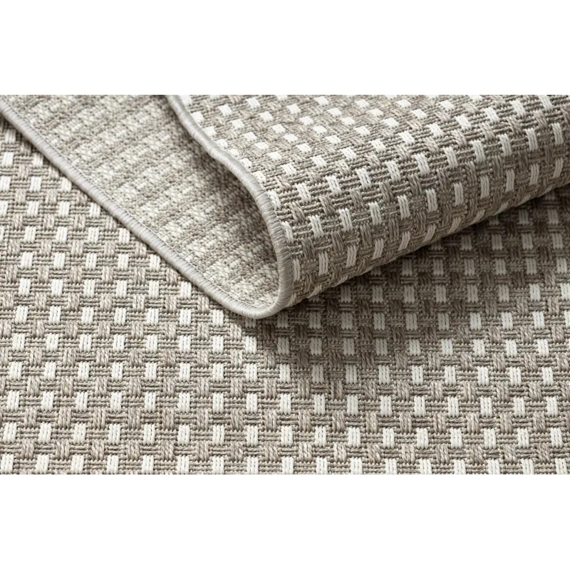 Covor din sisal bej în stil boho, ideal pentru grădini sau terase
