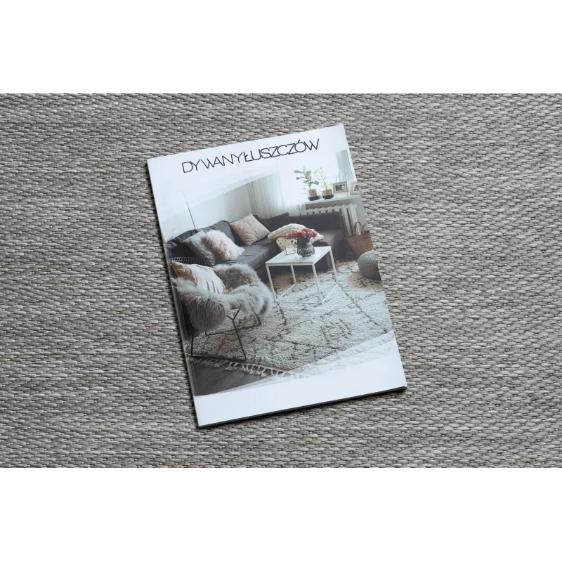 Covor din sisal cu design modern, perfect pentru interioare contemporane