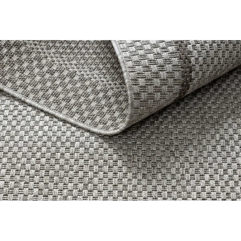 Covor din sisal boho, ideal pentru living sau dormitor, aducând un aer cald