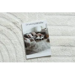 Covor crem cu model geometric, perfect pentru dormitor