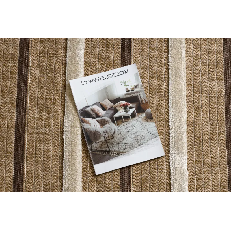 Covor elegant cu linii bej, ideal pentru interioare moderne