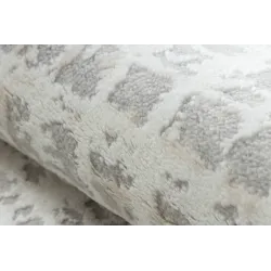 Covor cu ciucuri, perfect pentru interioare elegante, aspect modern
