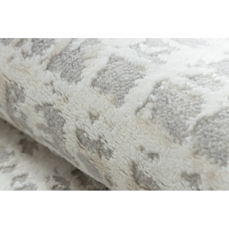 Covor cu ciucuri, perfect pentru interioare elegante, aspect modern