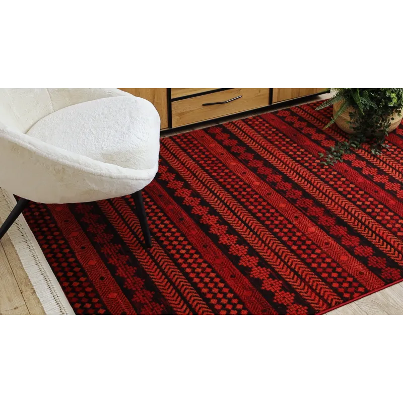Culoare burgundy, covor ideal pentru sufragerie