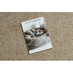 Covor din sisal cu model în carouri, ideal pentru decor modern