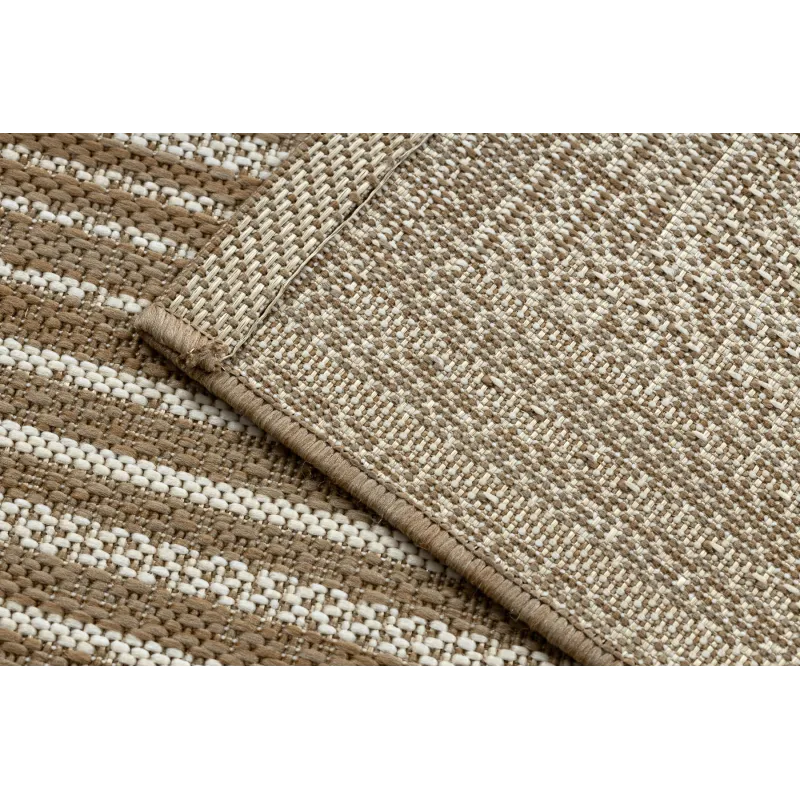 Covor sisal cu textură naturală, perfect pentru un decor primitor