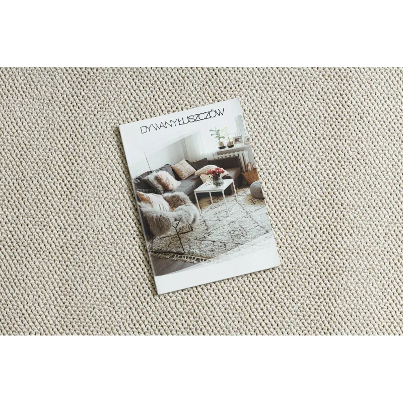 Covor modern crem, ideal pentru decorarea casei contemporane