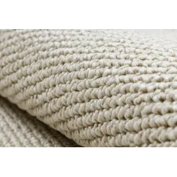 Covor elegant crem pentru spații exterioare stilate
