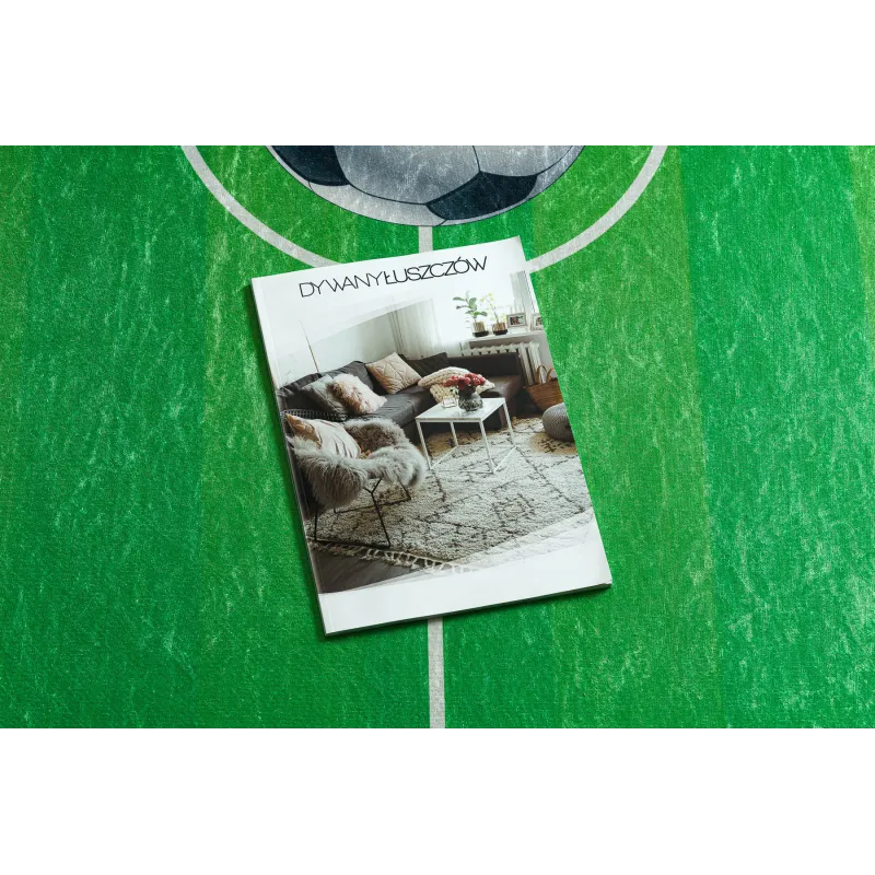 Covor pentru copii verde cu model de teren de fotbal