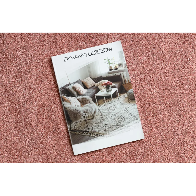 Covor unicolor roz pudră, accesoriu elegant pentru interior