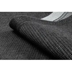 Covor TIMO 5000 din sisal, material rezistent și ușor de întreținut