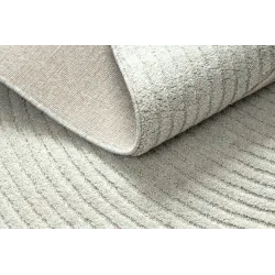Covor stilat FLUX cu model geometric, ideal pentru dormitor sau grădină
