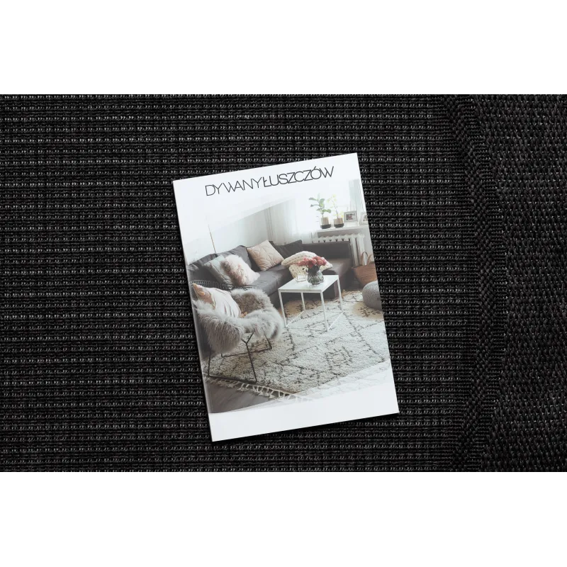 Covor rotund din sisal negru, accesoriu elegant pentru grădină