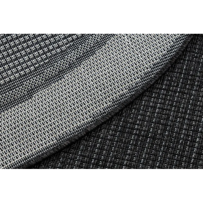 Covor din sisal cu textură netedă, ideal pentru spații moderne exterioare