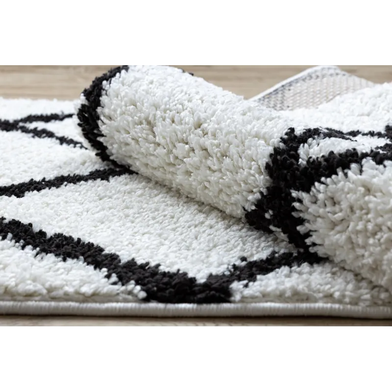 Covor BERBER CROSS alb - perfect pentru un living modern