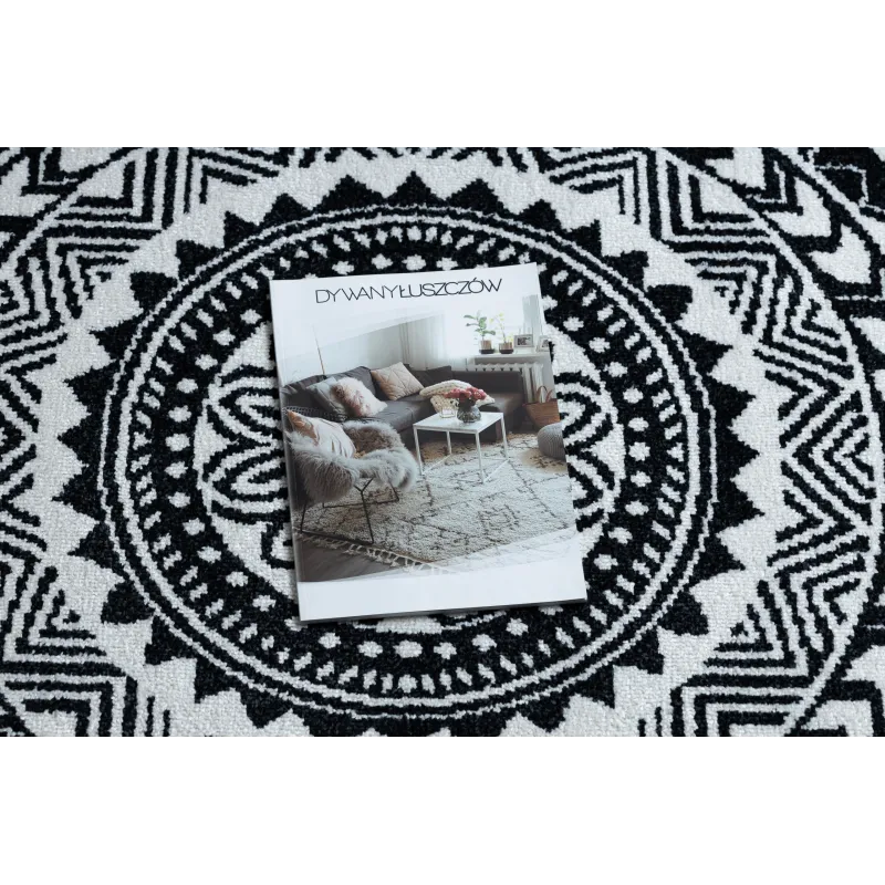 Covoare moderne FUN Napkin Cerc negru - un accent stilat pentru decor