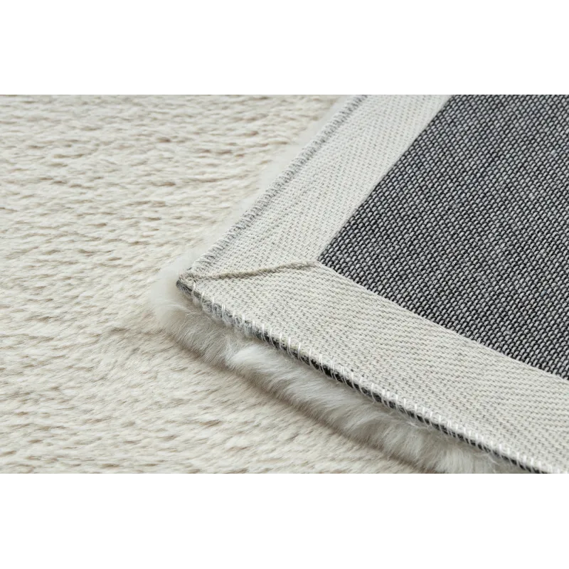 Covor BUNNY cu textură moale, ideal pentru spații confortabile