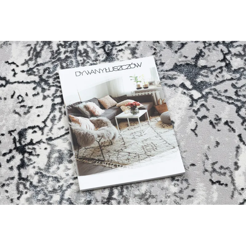Covor modern gri deschis, elegant, ideal pentru living sau dormitor