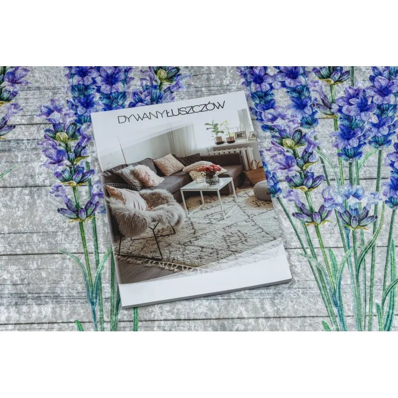 Covor elegant cu modele gri și mov, perfect pentru decorul casei