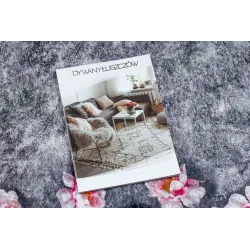 Culoare gri și roz, covor ideal pentru decorarea oricărei camere