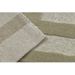 Covor cu textură geometrică, ideal pentru living sau dormitor