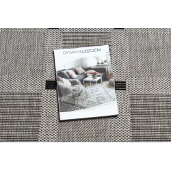 Culoare elegantă a covorului din sisal argintiu și negru, ideal pentru decor modern