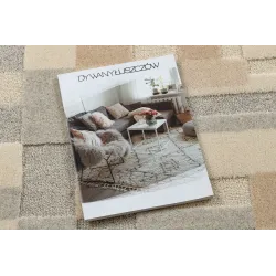 Covor stilat FLUX cu design geometric, ideal pentru interior loft