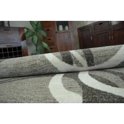 Covor cu textură fină, ideal pentru living sau dormitor
