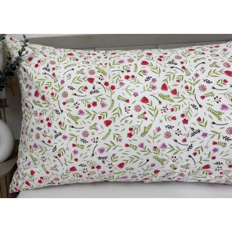 Husă de pernă din bumbac cu flori violet 50x150 cm, perfectă pentru dormit pe o parte
