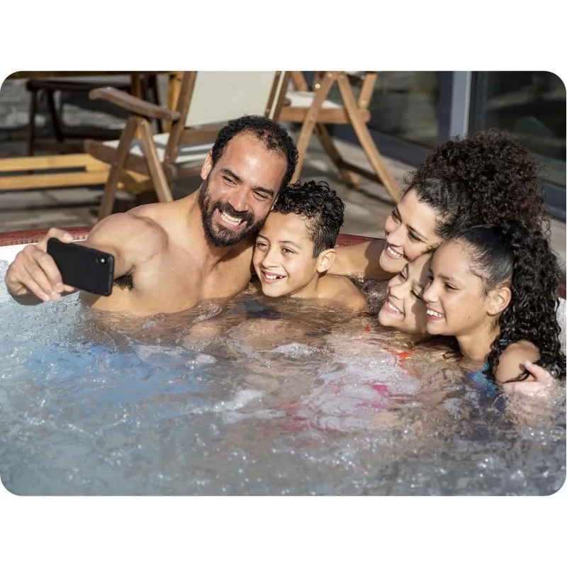 SPA gonflabil Lay-Z Helsinki, perfect pentru întâlniri cu prietenii în grădină
