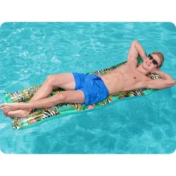 Saltea de înot Jungla din material durabil, perfectă pentru vacanțe