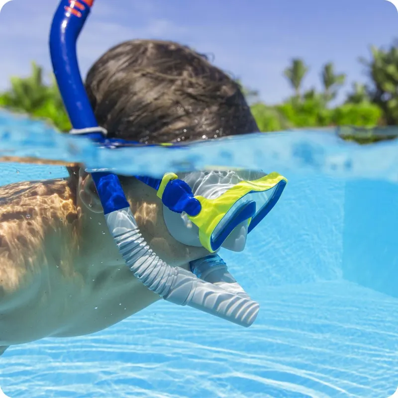 Set scufundări elegant albastru închis-gri, perfect pentru snorkeling