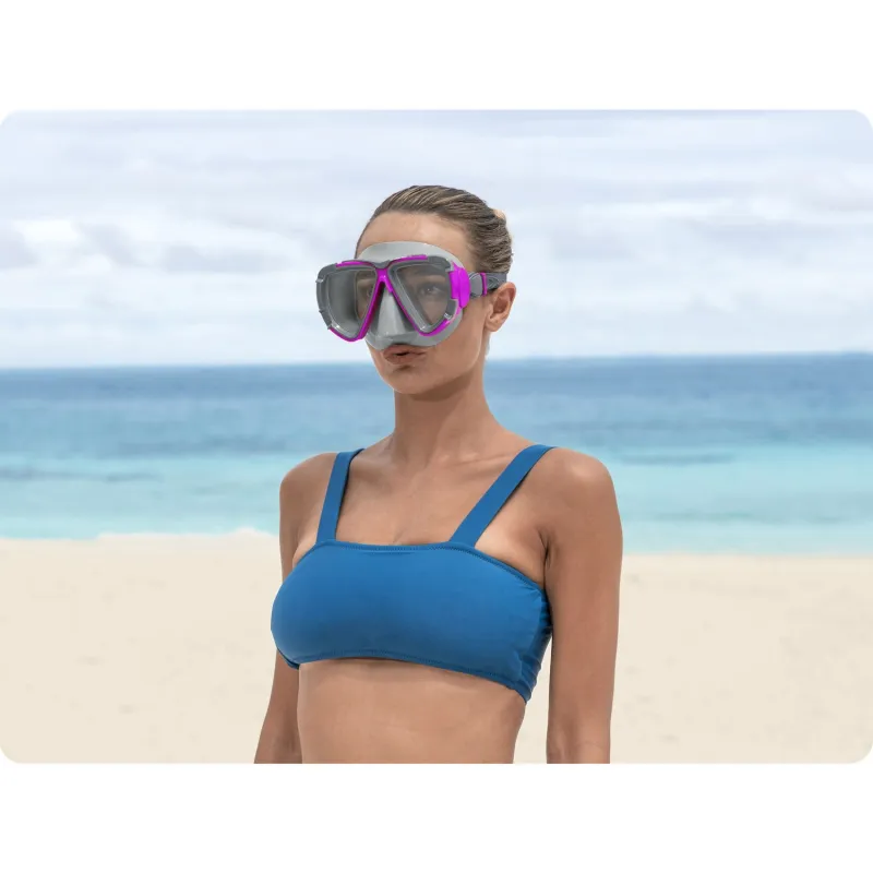 Mască de înot violet, un accesoriu elegant pentru distracția de vară în apă