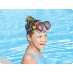 Mască de înot roșie elegantă, perfectă pentru piscină