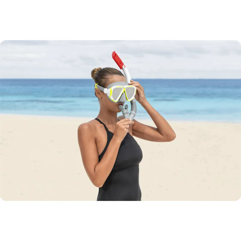 Set de scufundare cu accesorii, perfect pentru vacanțe la apă
