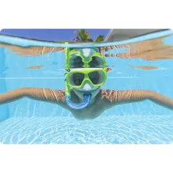 Set de snorkeling colorat, perfect pentru vacanțe la mare