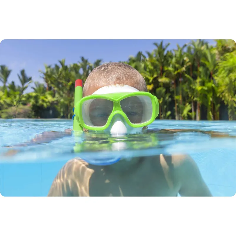 Set de snorkeling de înaltă calitate, asigurând confort și siguranță