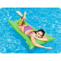 Saltea de înot verde, perfectă pentru relaxare în grădină sau pe plajă