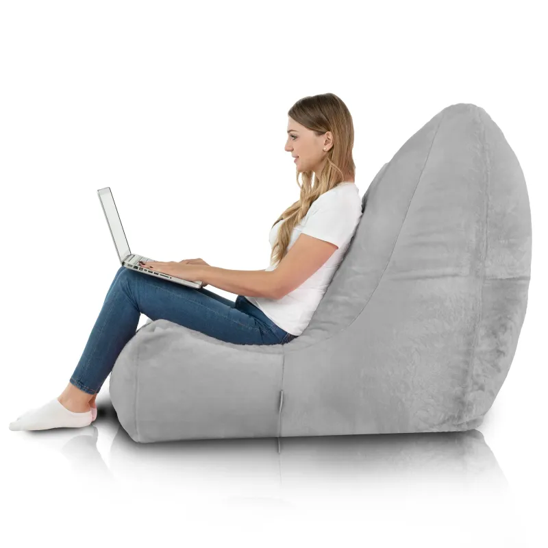 Fotoliu puf confortabil pentru relaxare în grădină